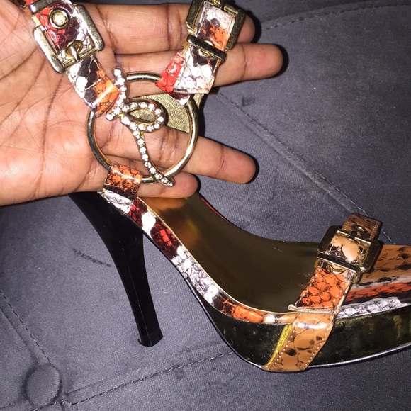 RocaWear Multi-colored, snakeskin patterned heels - Picture 4 of 8